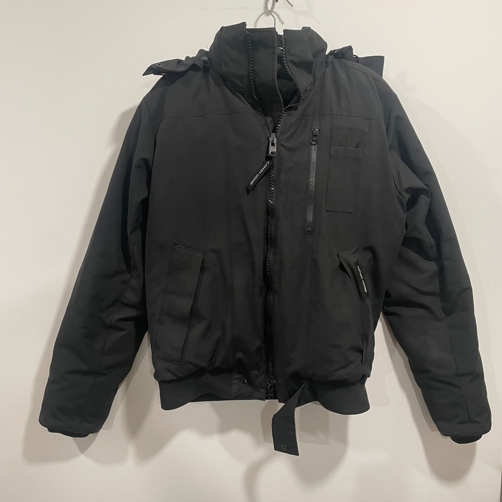 Canada Goose Chilliwack Bomber Jacket Black Coyote Fur Hood Mens Medium 7950M